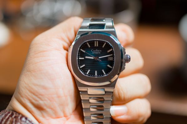Top montres en acier pour allier élégance et durabilité